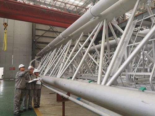 东鼎公司优化生产布局 300平方米生产空间新规划与6套泵塔存储龙门架全面投用，助力橡胶防尘套制造效率提升